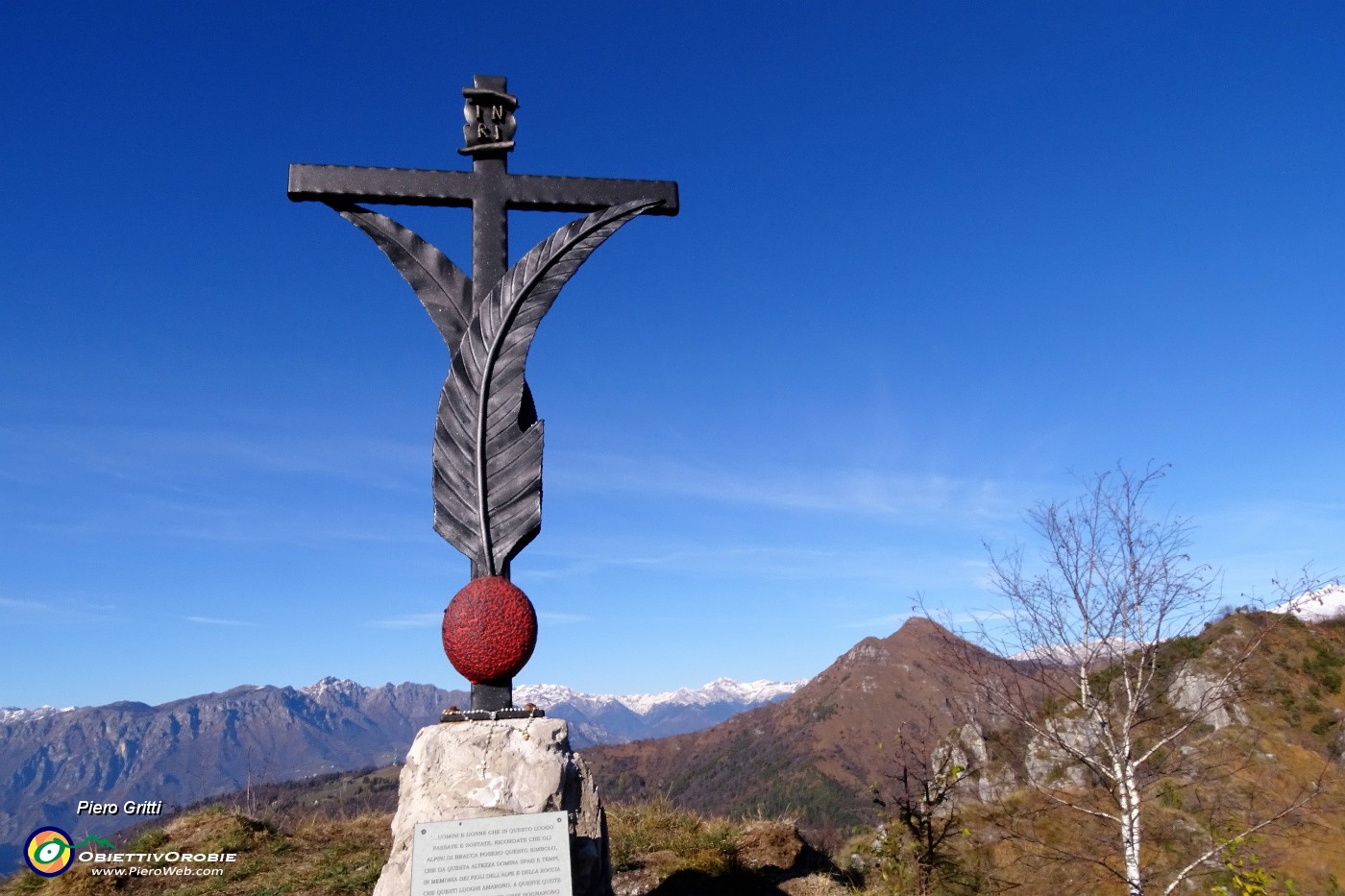 68 Vista sul Monte Gioco e verso Cancervo-Venturosa.JPG